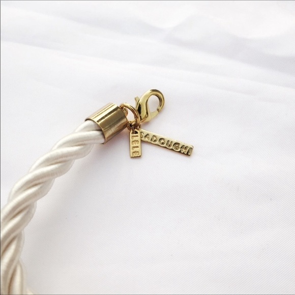 NWOT Anthro Lele Sadoughi White Floral Necklace - Picture 3 of 4